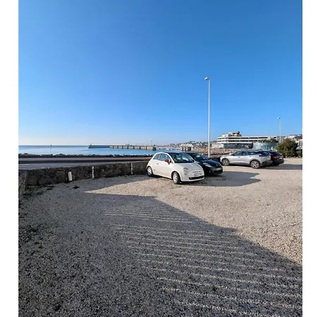 Le Bord De Et Parking Lejlighed *